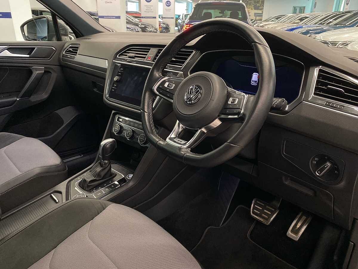 Volkswagen Tiguan 2.0 TSI 180PS R-Line 4Motion DS