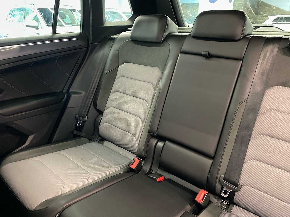 Volkswagen Tiguan 2.0 TSI 180PS R-Line 4Motion DS
