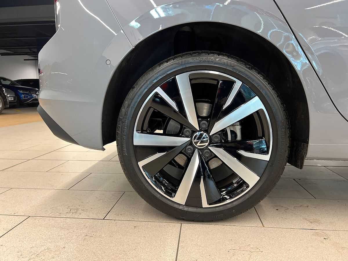 Volkswagen Golf 1.5 TSI 204 Match Ehybrid 5Dr DSG