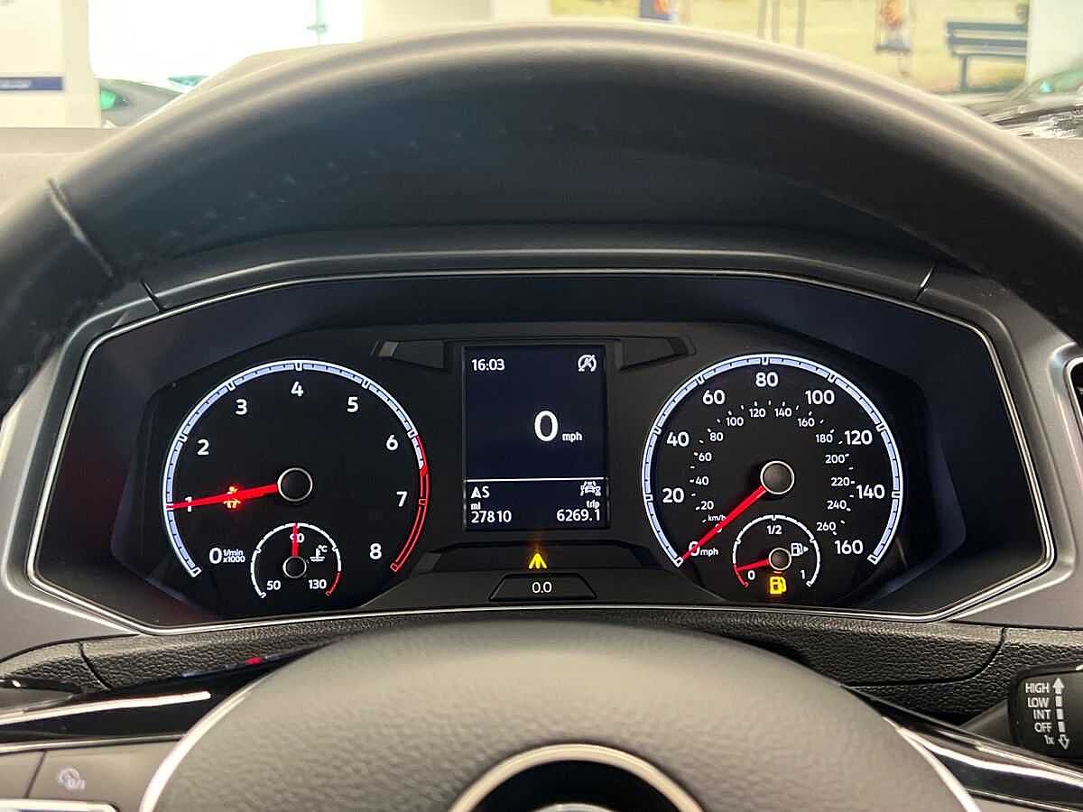 Volkswagen T-ROC 2017 1.0 TSI Active 110PS