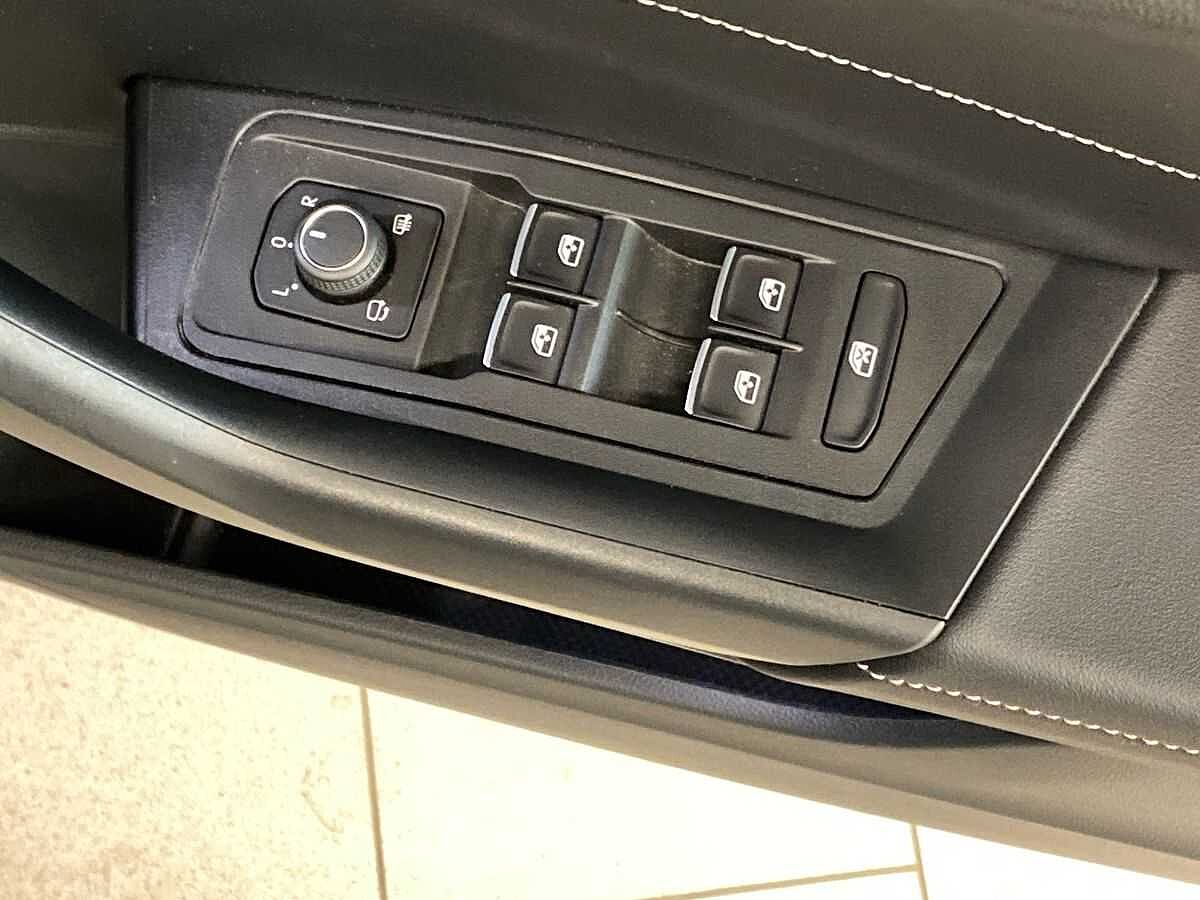 Volkswagen T-Roc 1.5 TSI Style 5Dr