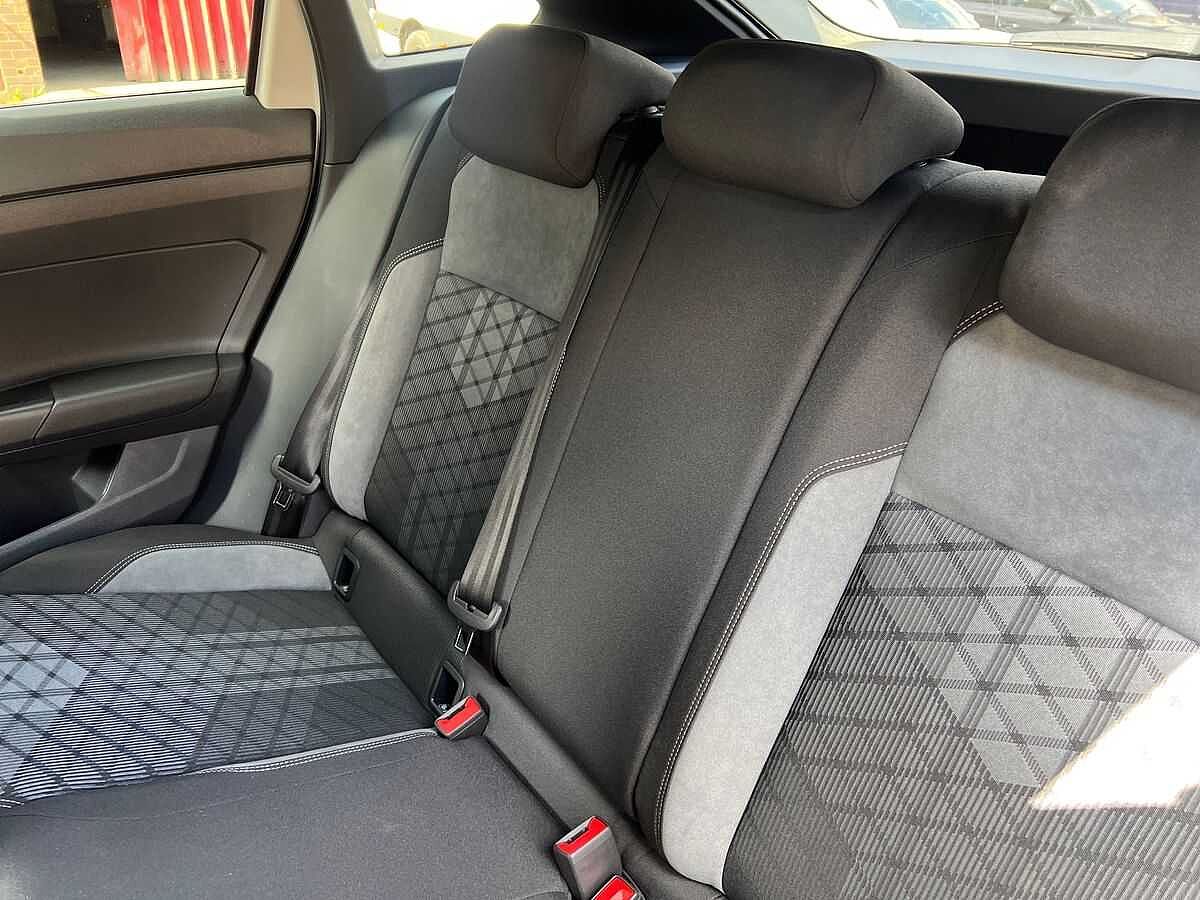 Volkswagen Taigo 1.0 TSI (115ps) R-Line DSG