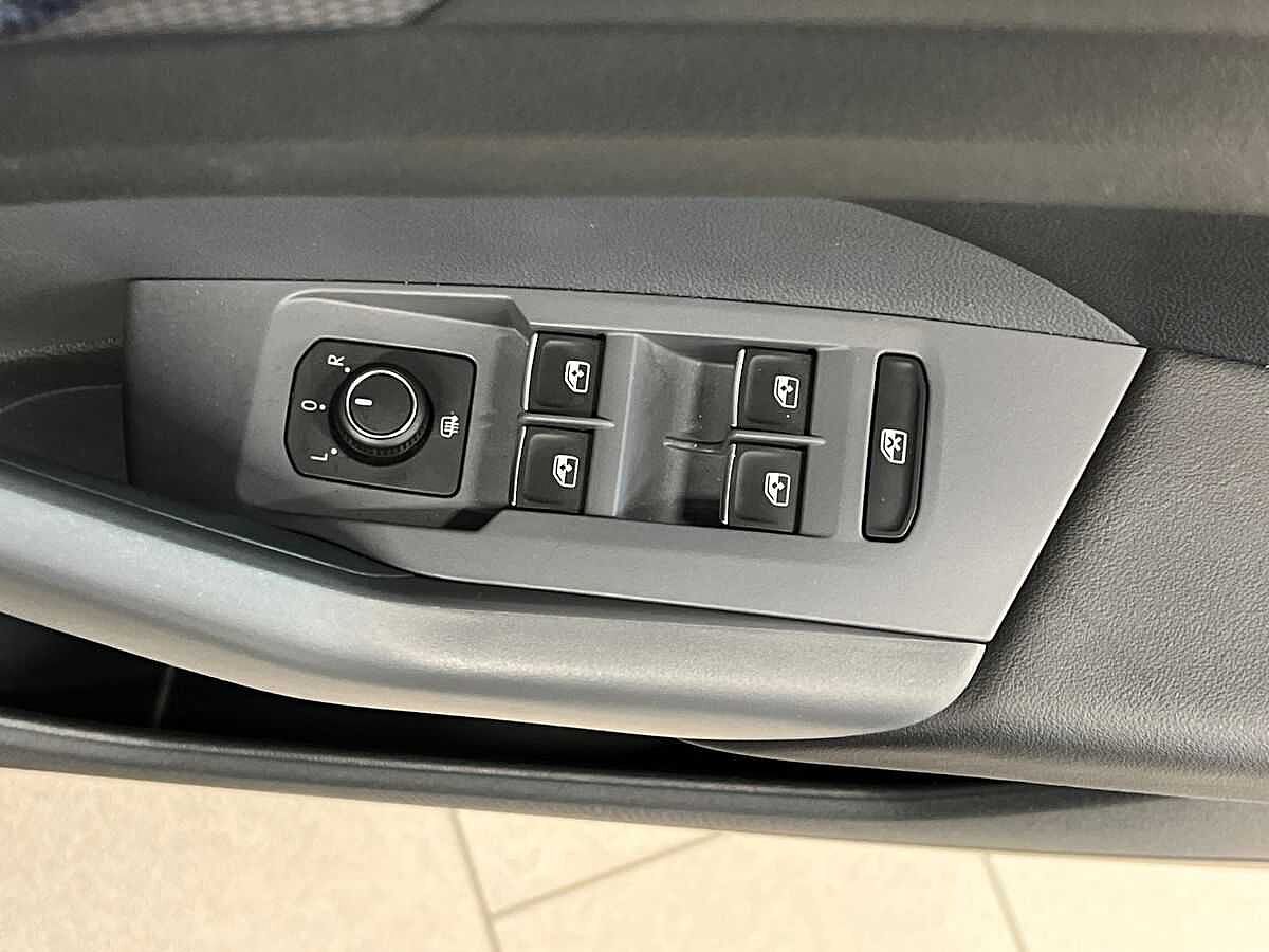 Volkswagen T-Cross 1.0 TSI (110ps) United DSG Hatchback