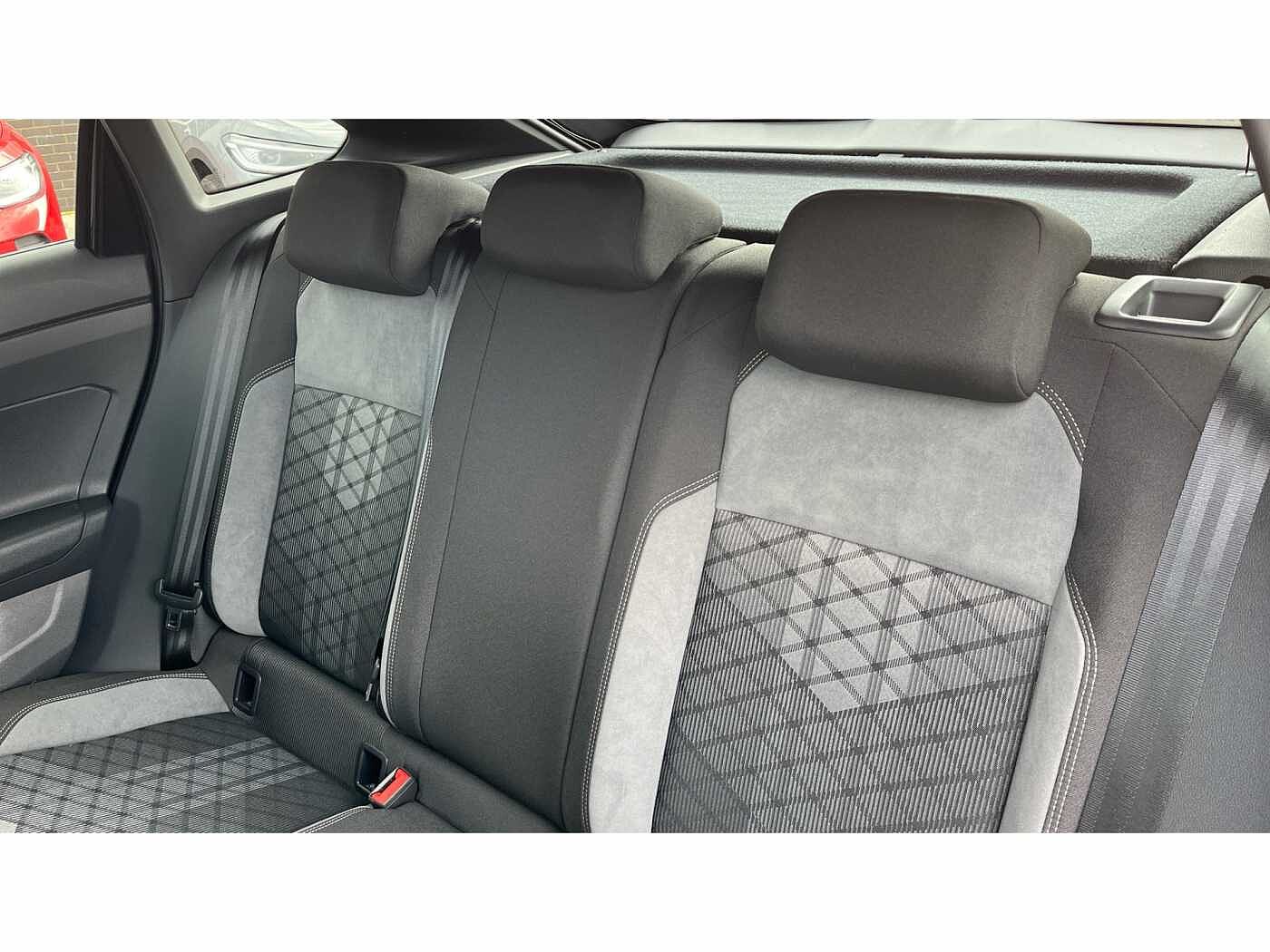 Volkswagen Taigo R-Line 1.0 TSI 110PS 7-speed DSG 5 Door