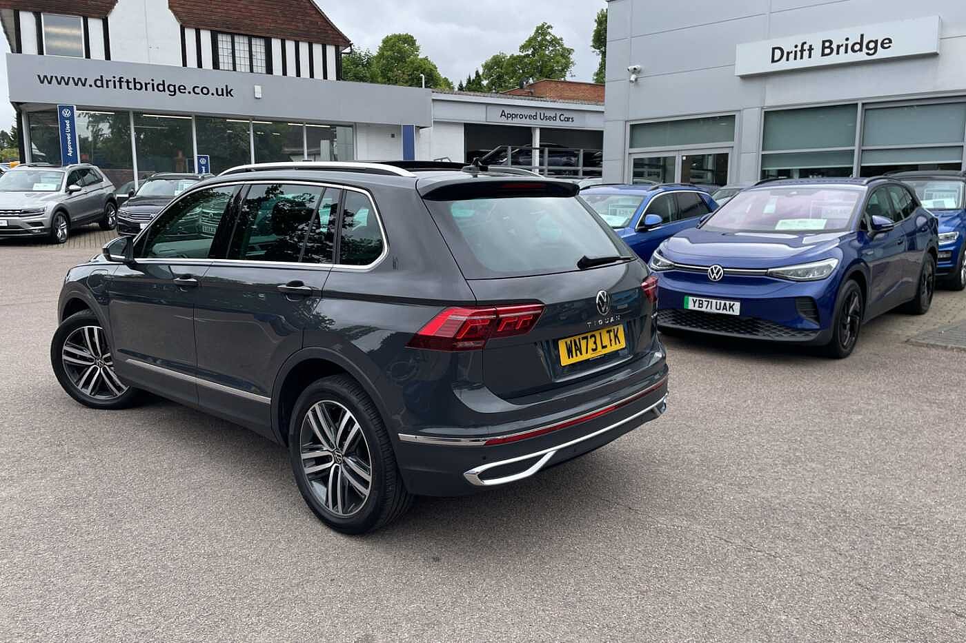 Volkswagen Tiguan PA Life 1.4 TSI (245ps) Elegance Hybrid DSG 5 door