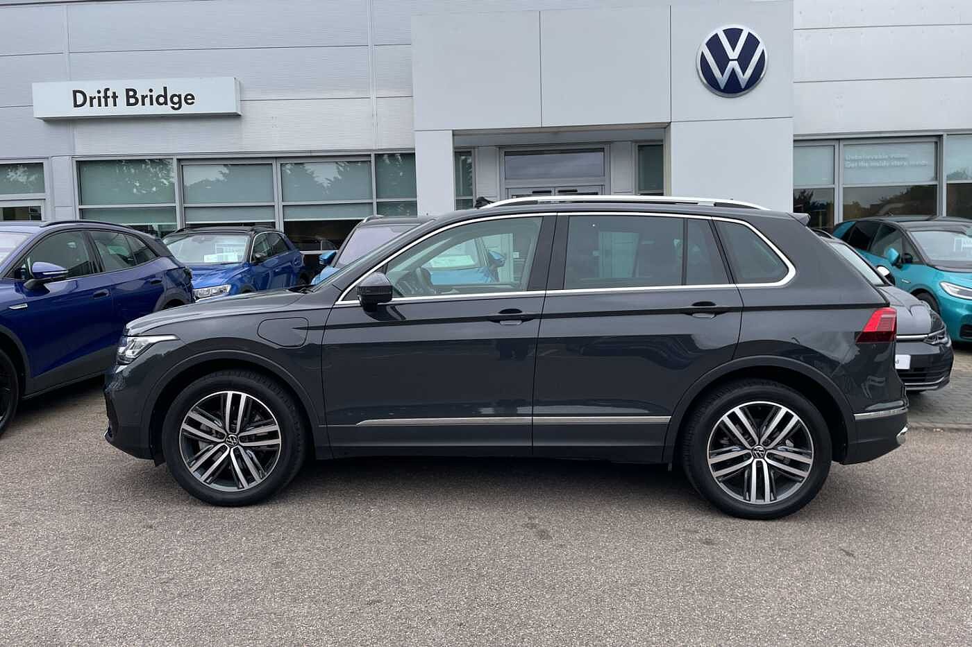 Volkswagen Tiguan PA Life 1.4 TSI (245ps) Elegance Hybrid DSG 5 door
