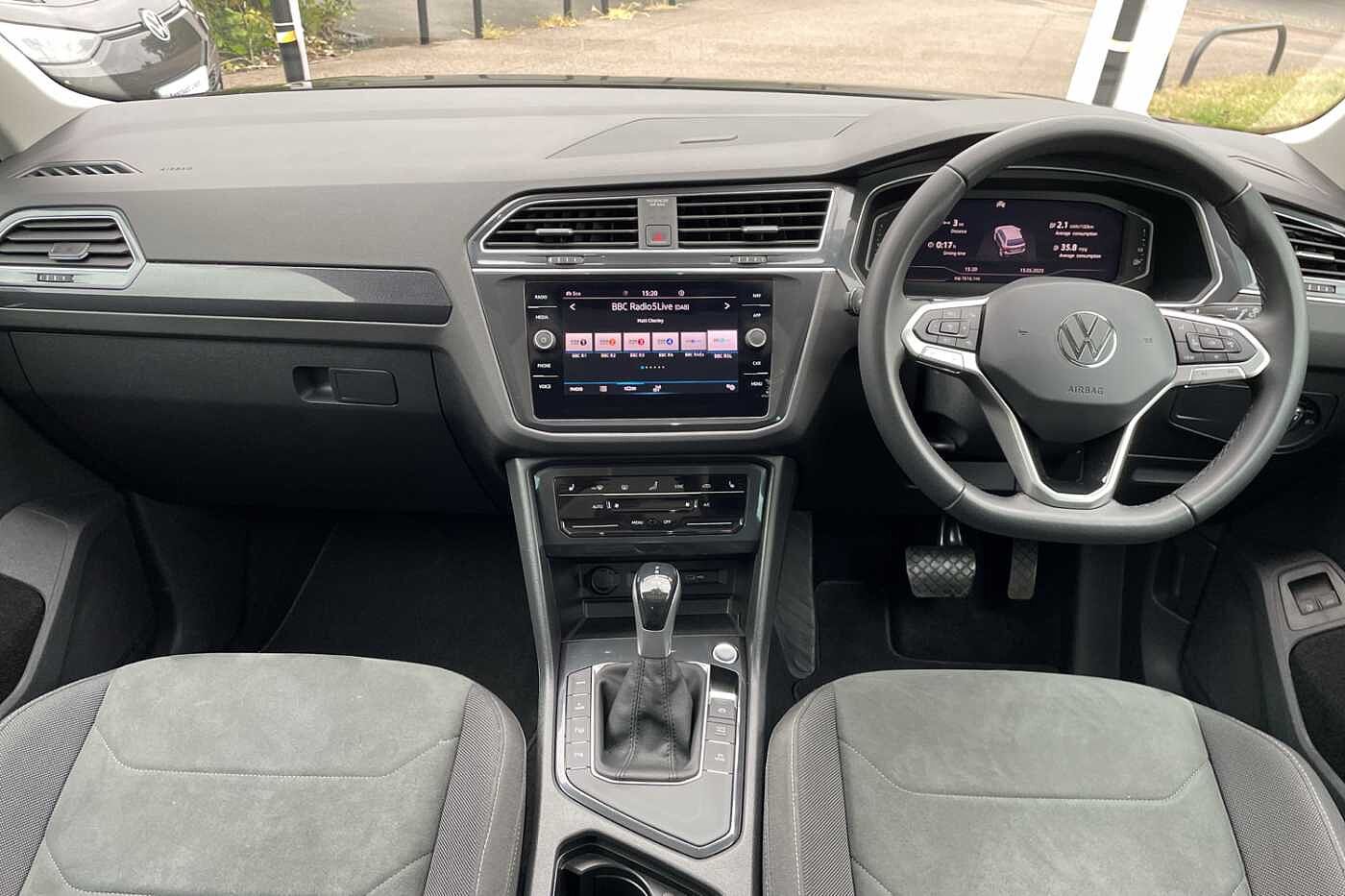 Volkswagen Tiguan PA Life 1.4 TSI (245ps) Elegance Hybrid DSG 5 door