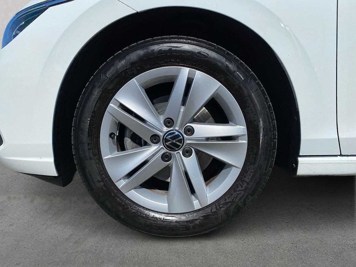 Volkswagen Golf 1.5 TSI Life 5Dr