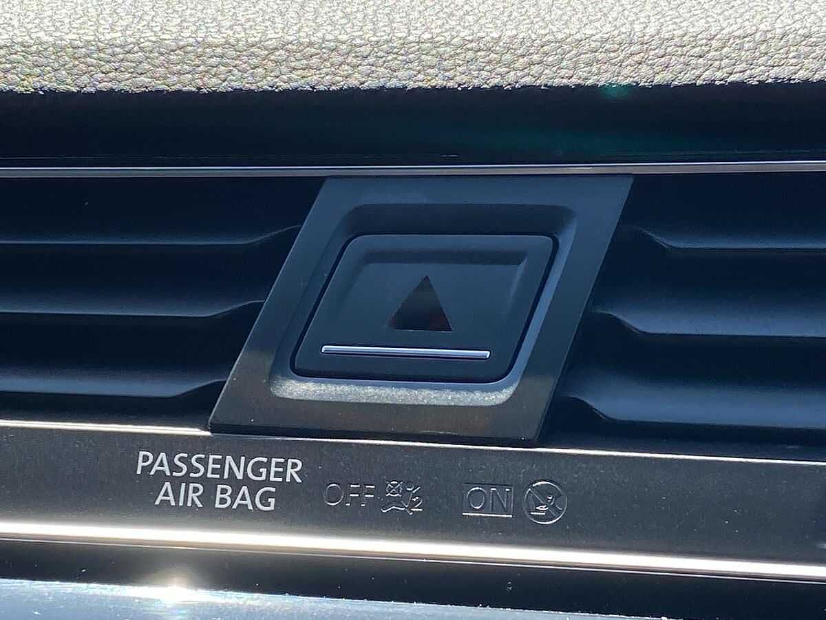Volkswagen Touran 1.5 TSI EVO R-Line 5Dr DSG
