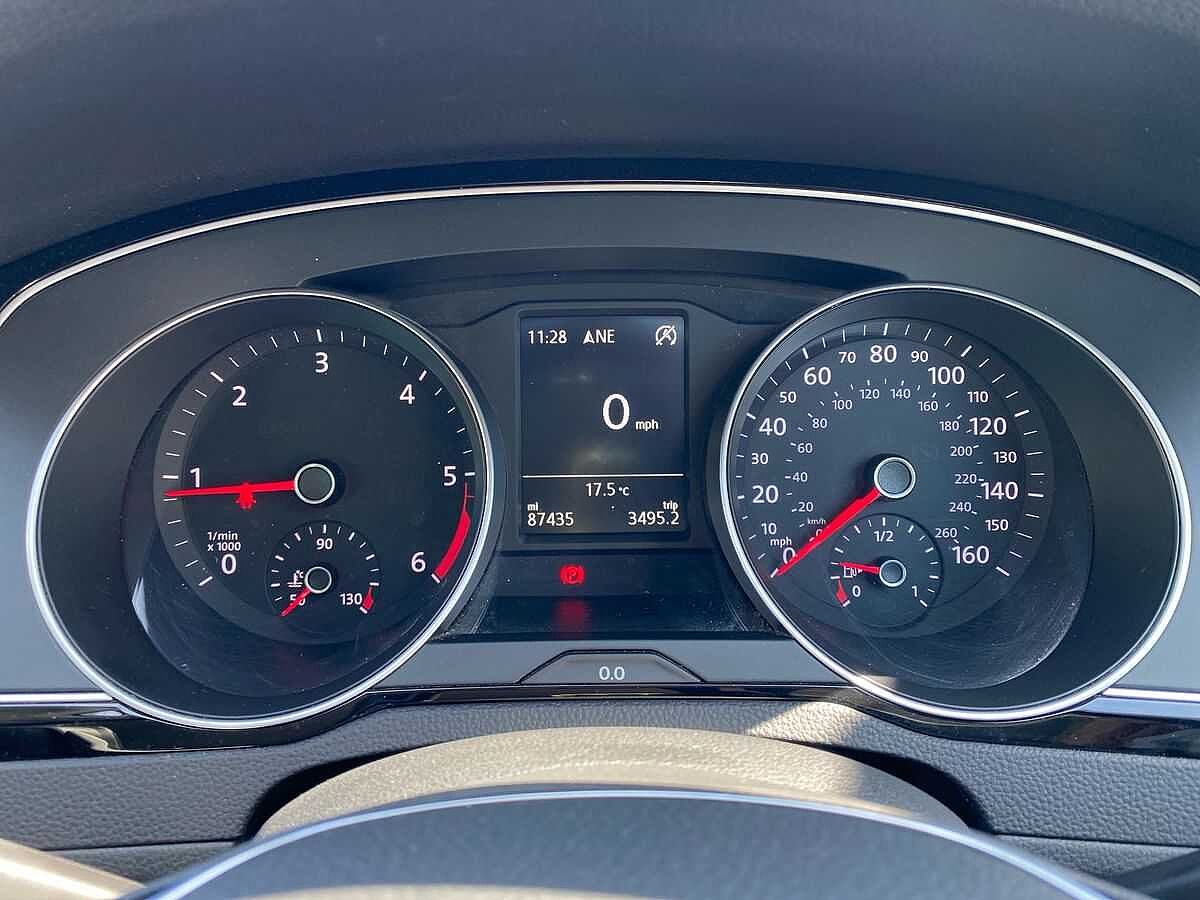 Volkswagen Passat 2.0 TDI SE Business 150PS
