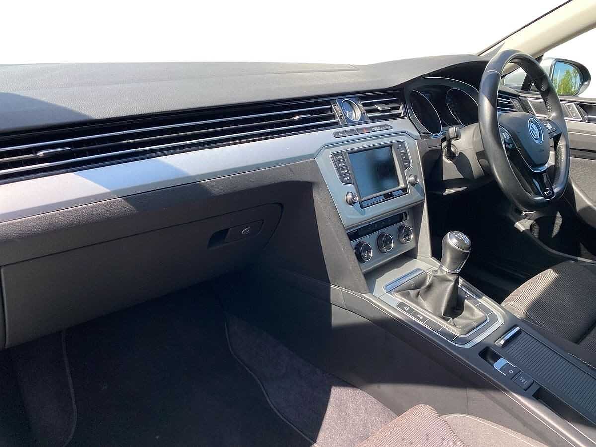 Volkswagen Passat 2.0 TDI SE Business 150PS