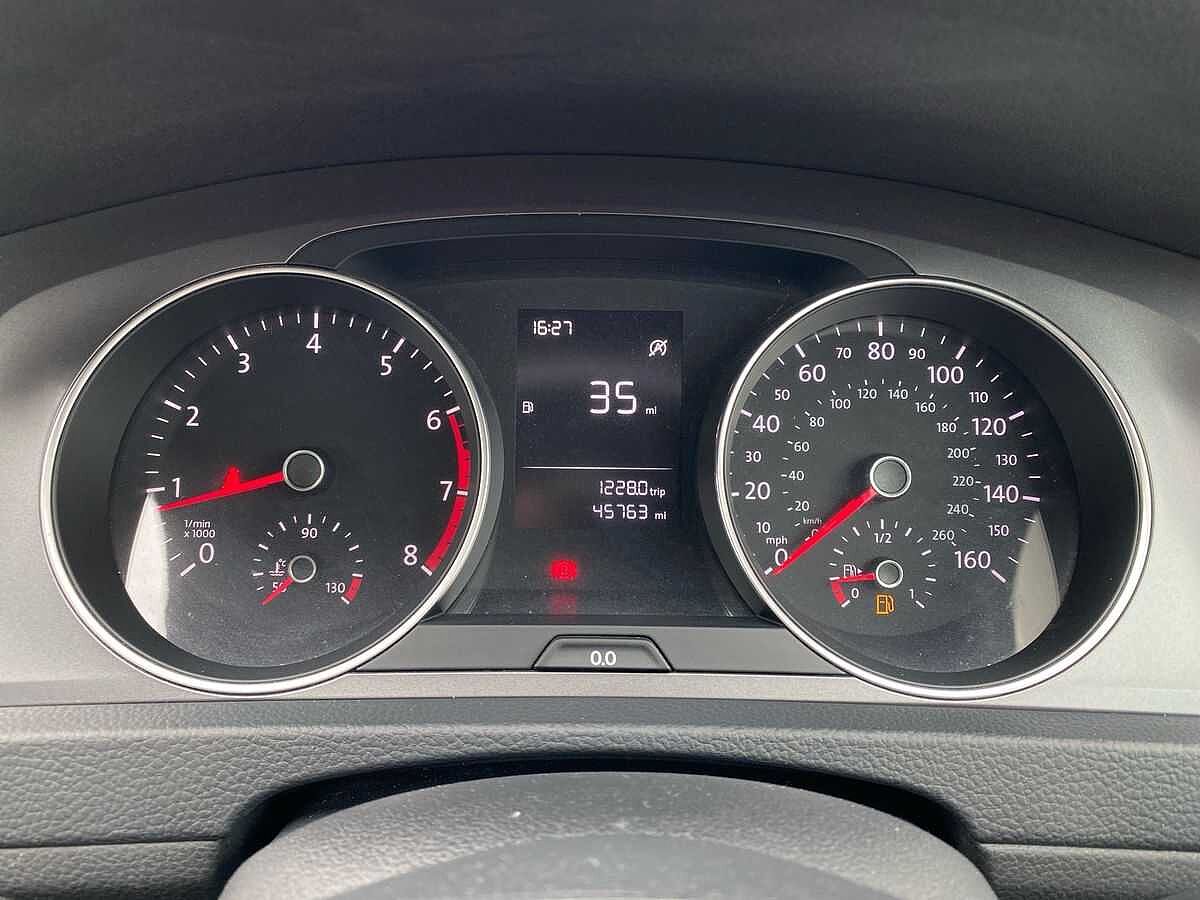 Volkswagen Golf 1.2 TSI S 105PS