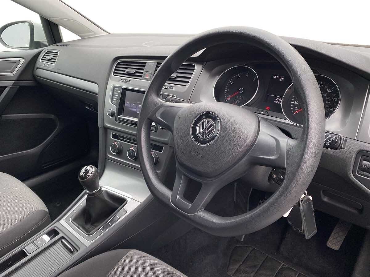 Volkswagen Golf 1.2 TSI S 105PS