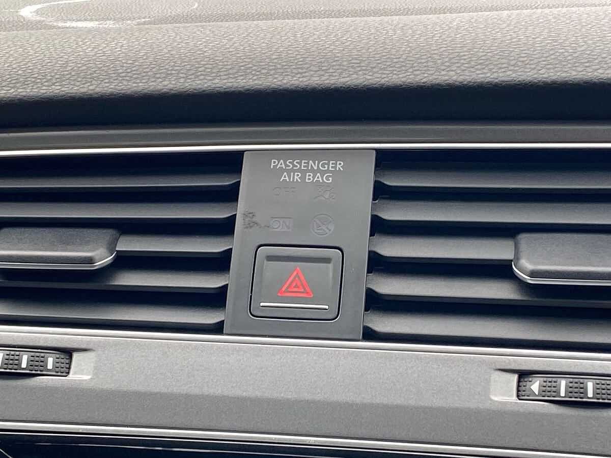 Volkswagen Golf 1.2 TSI S 105PS