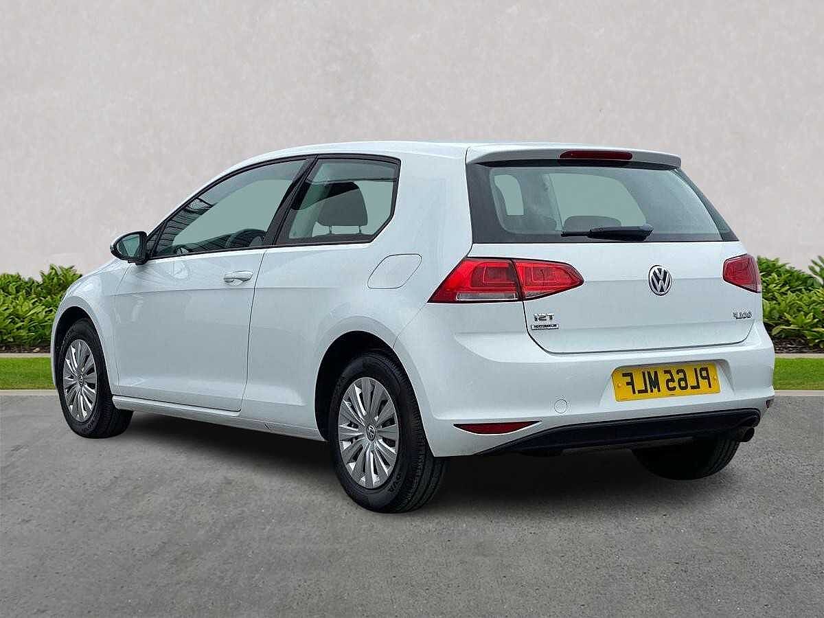 Volkswagen Golf 1.2 TSI S 105PS