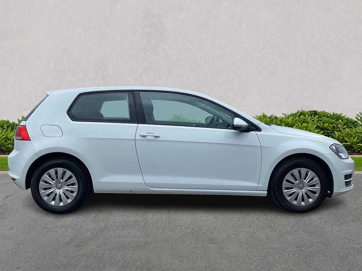 Volkswagen Golf 1.2 TSI S 105PS