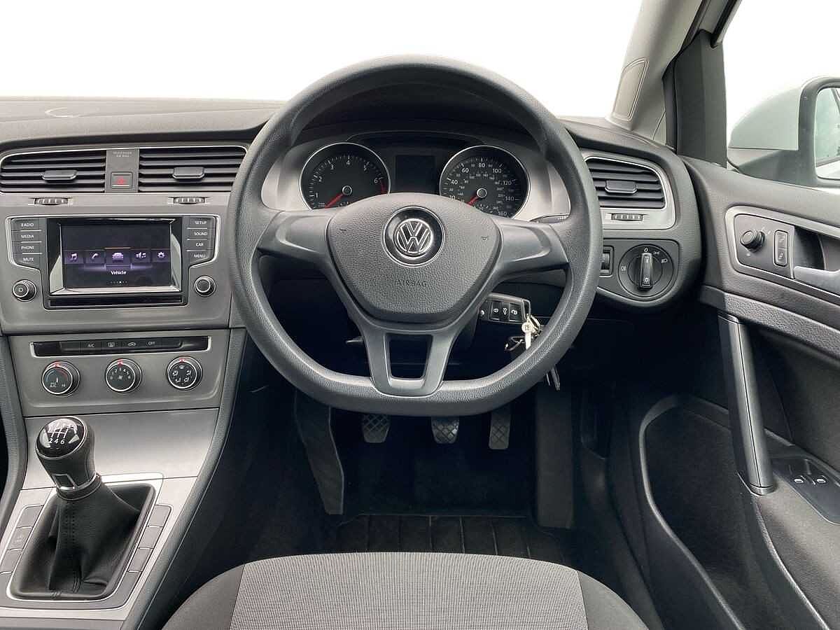 Volkswagen Golf 1.2 TSI S 105PS