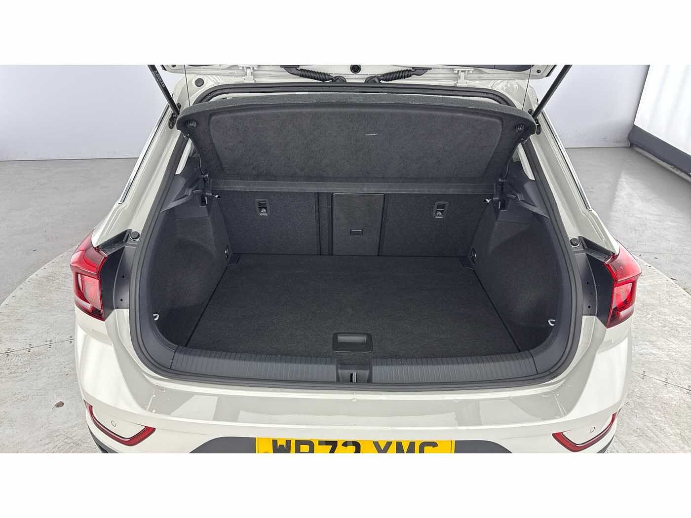 Volkswagen T-ROC Life 1.0 TSI 110PS 6-speed Manual 5 Door