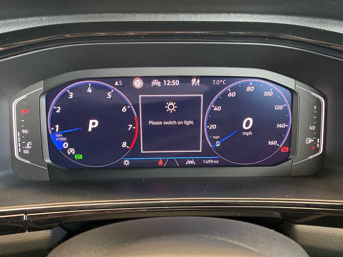 Volkswagen T-ROC 1.5 TSI (150ps) R-Line DSG