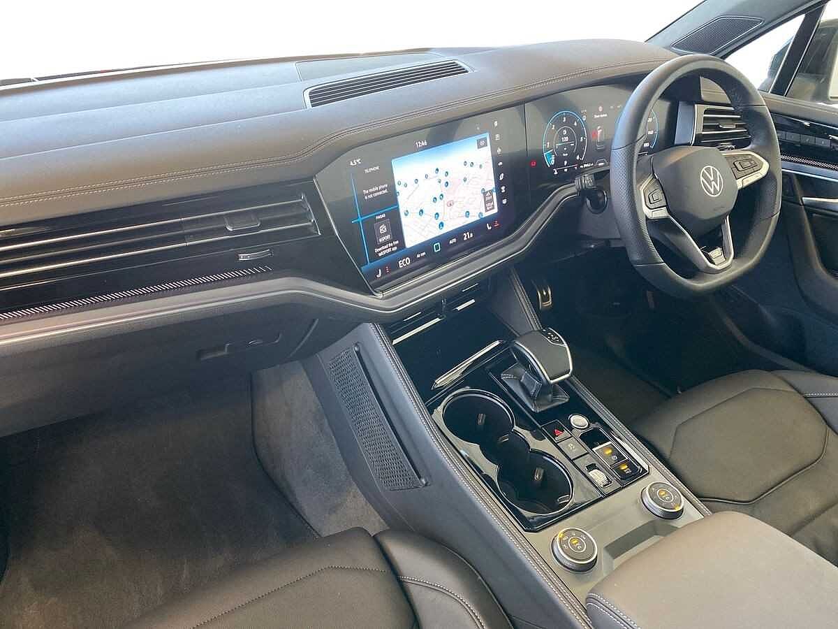 Volkswagen Touareg 3.0TDI (286ps) Black Edition 4Motion 5dr