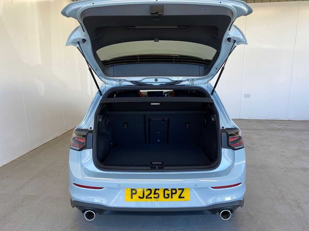 Volkswagen Golf GTI MK8 Facelift 2024 2.0 TSI (265ps) DSG