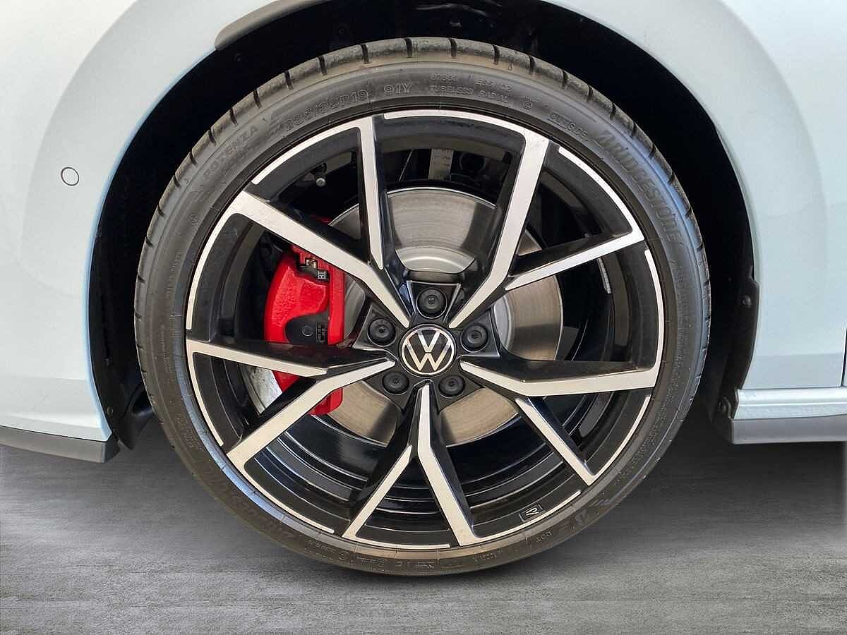 Volkswagen Golf GTI MK8 Facelift 2024 2.0 TSI (265ps) DSG