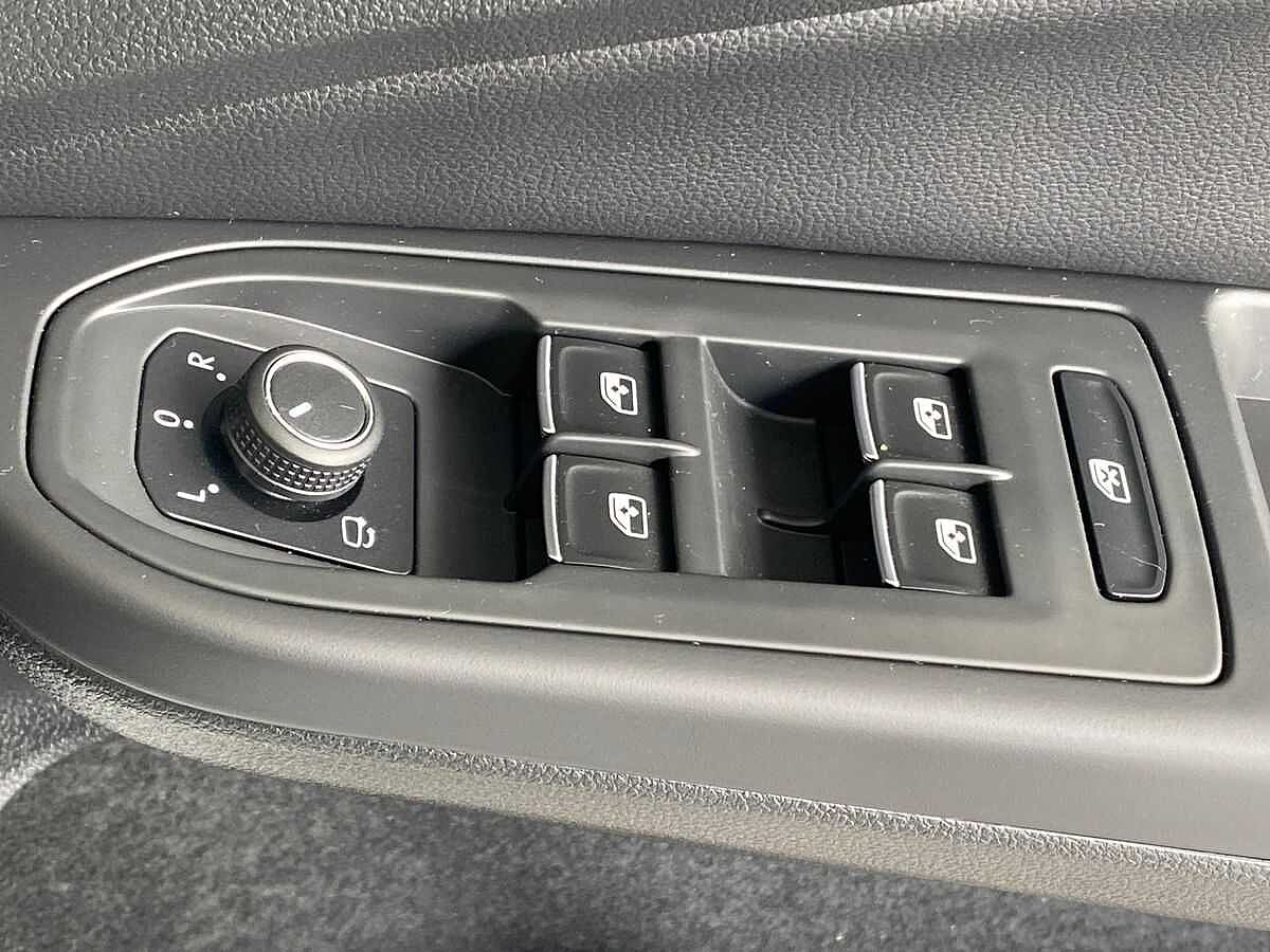 Volkswagen Golf R MK8 2.0 TSI 4Motion 20 Years 333PS DSG