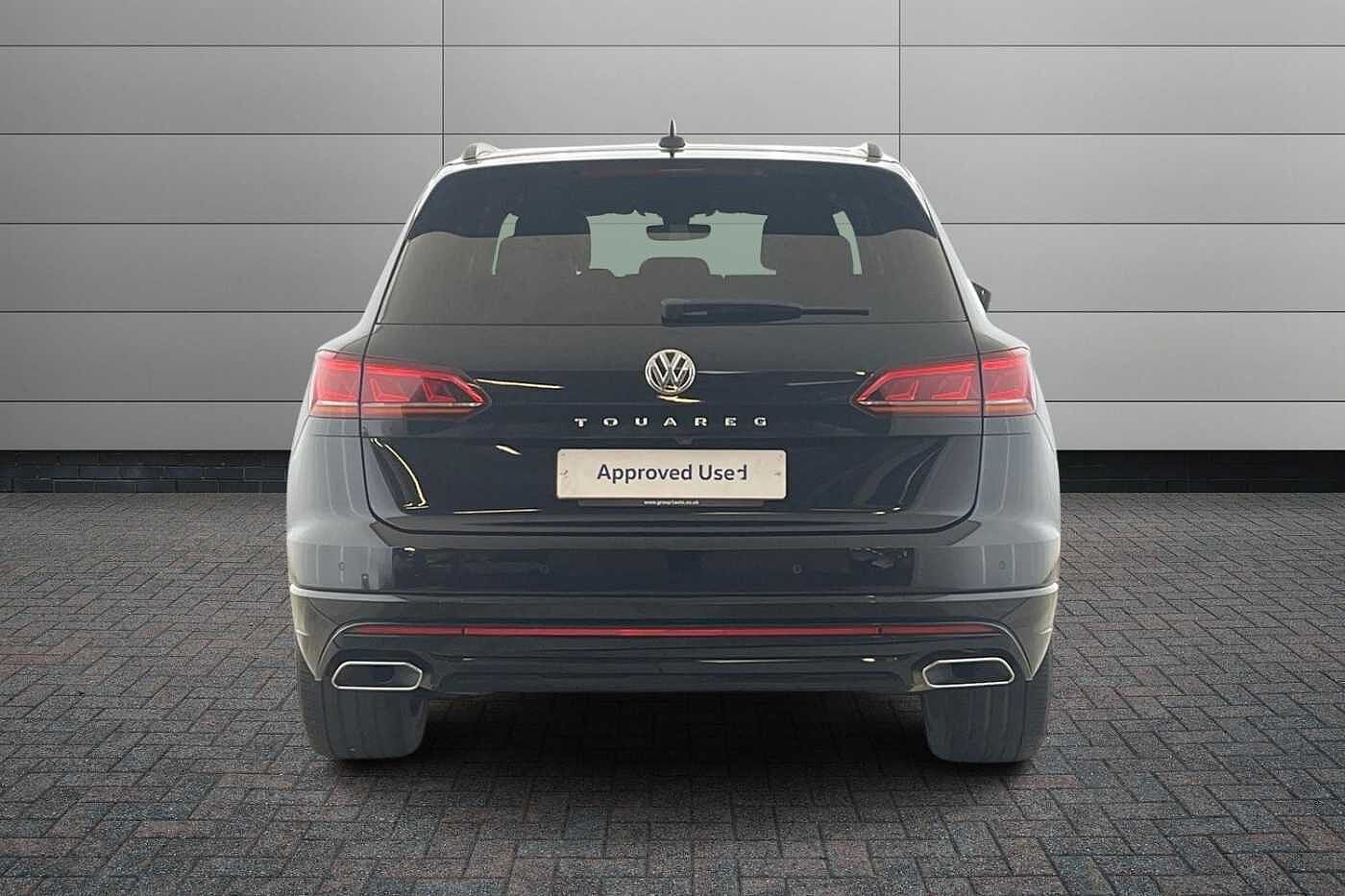 Volkswagen Touareg 3.0 TDI V6 Black Edition SUV 5dr Diesel Tiptronic 4Motion Euro 6 (s/s) (231 ps)