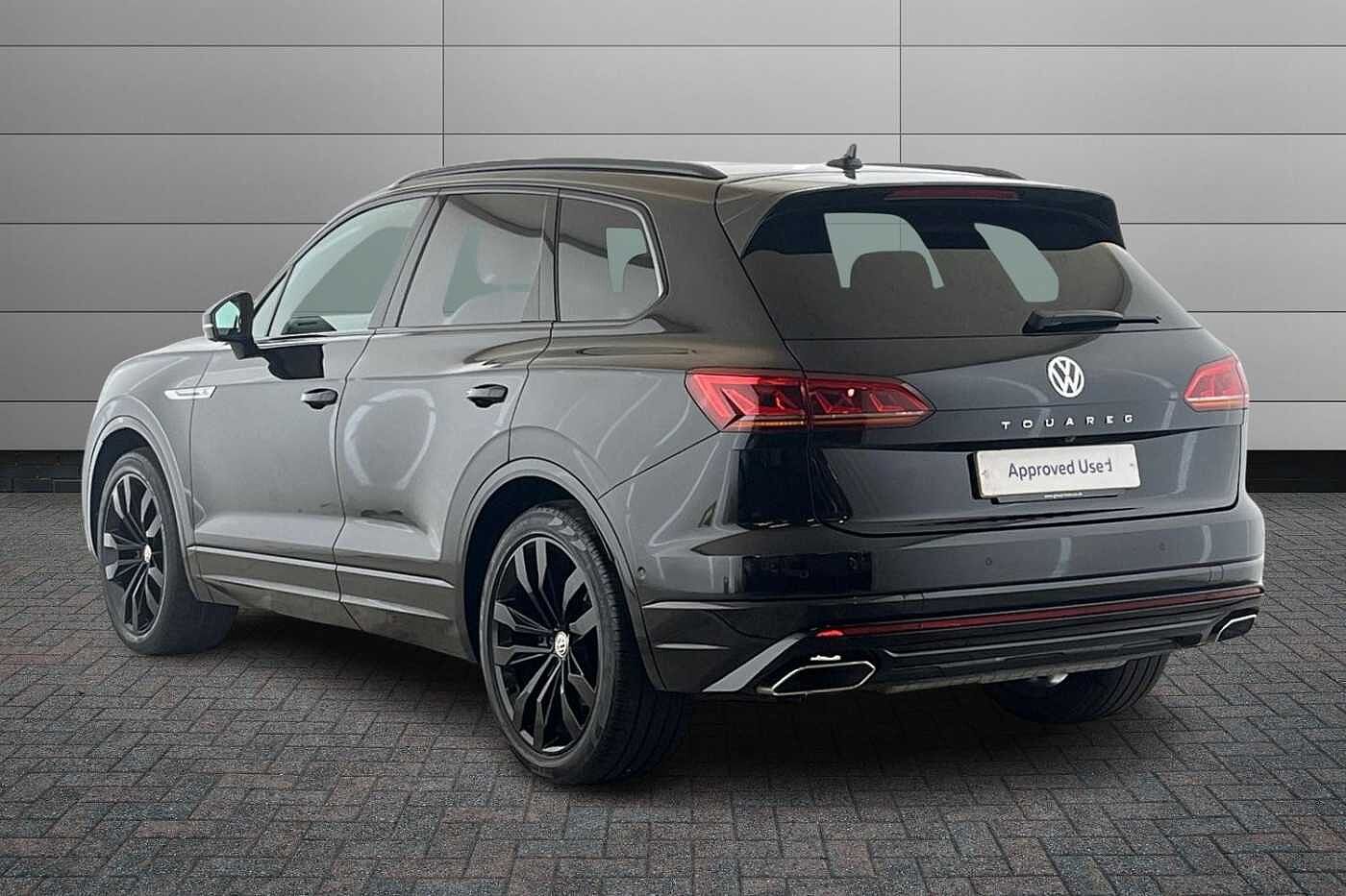 Volkswagen Touareg 3.0 TDI V6 Black Edition SUV 5dr Diesel Tiptronic 4Motion Euro 6 (s/s) (231 ps)