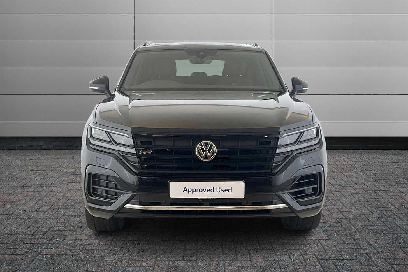 Volkswagen Touareg 3.0 TDI V6 Black Edition SUV 5dr Diesel Tiptronic 4Motion Euro 6 (s/s) (231 ps)