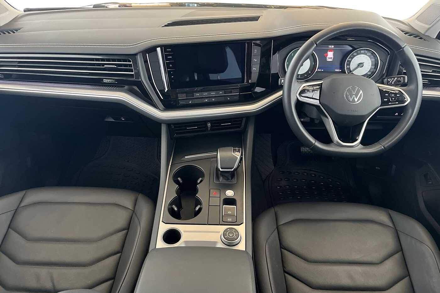Volkswagen Touareg 3.0 TDI V6 SEL Tiptronic 4Motion Euro 6 (s/s) 5dr