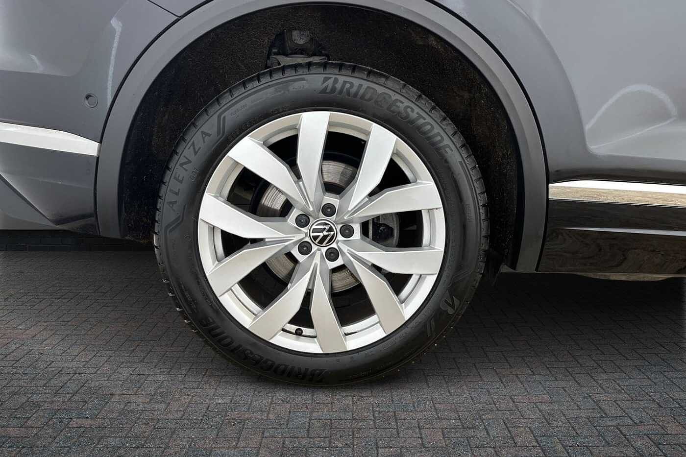 Volkswagen Touareg 3.0 TDI V6 SEL Tiptronic 4Motion Euro 6 (s/s) 5dr