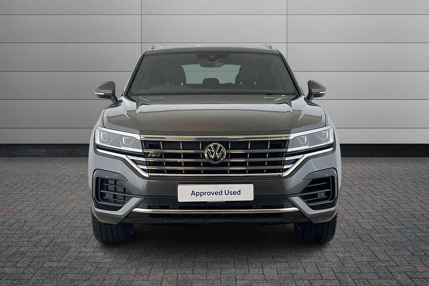 Volkswagen Touareg 3.0 TDI V6 R-Line SUV 5dr Diesel Tiptronic 4Motion Euro 6 (s/s) (286 ps)