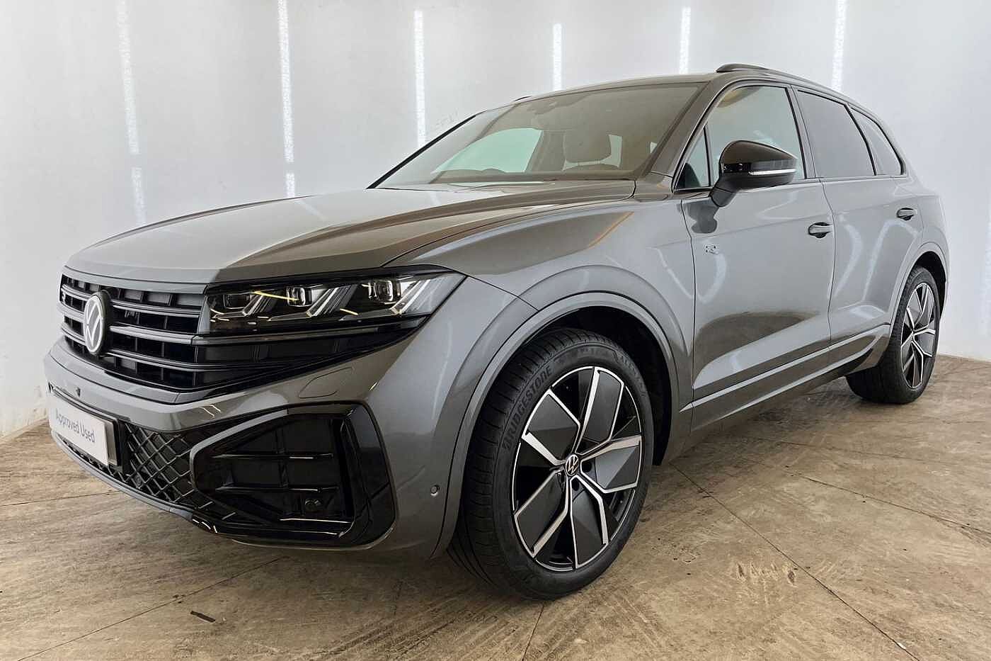 Volkswagen Touareg 3.0 TDI V6 Black Edition SUV 5dr Diesel Tiptronic 4Motion Euro 6 (s/s) (286 ps)