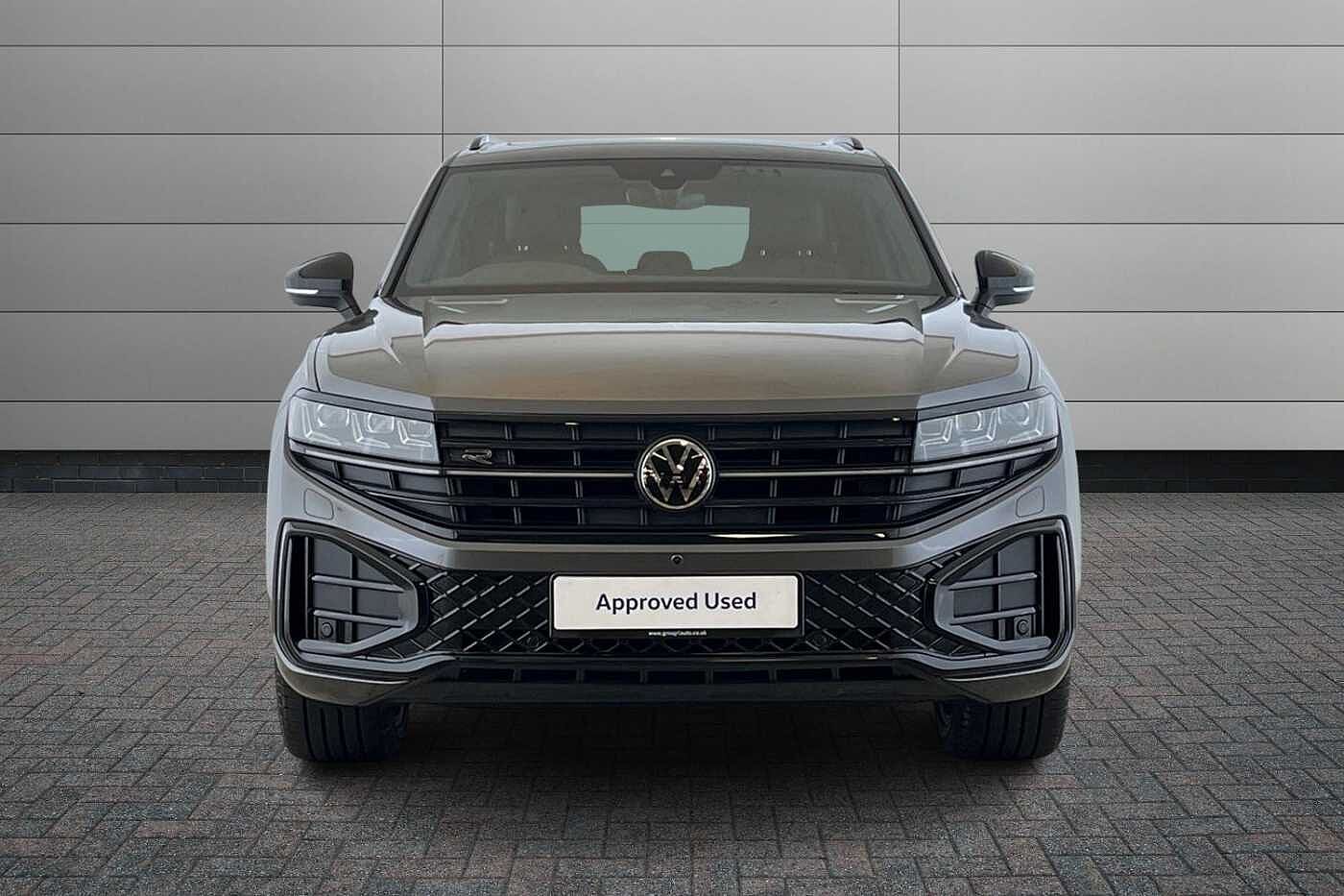 Volkswagen Touareg 3.0 TDI V6 Black Edition SUV 5dr Diesel Tiptronic 4Motion Euro 6 (s/s) (286 ps)