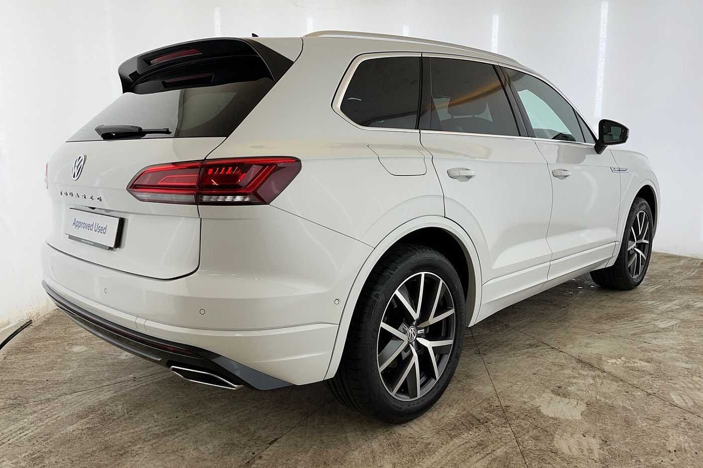 Volkswagen Touareg 3.0 TDI V6 R-Line SUV 5dr Diesel Tiptronic 4Motion Euro 6 (s/s) (286 ps)