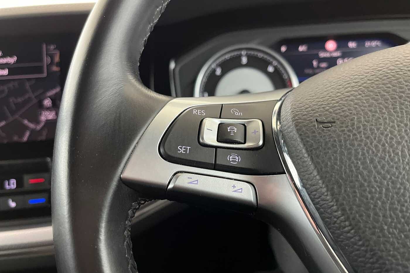 Volkswagen Touareg 3.0 TDI V6 R-Line SUV 5dr Diesel Tiptronic 4Motion Euro 6 (s/s) (286 ps)
