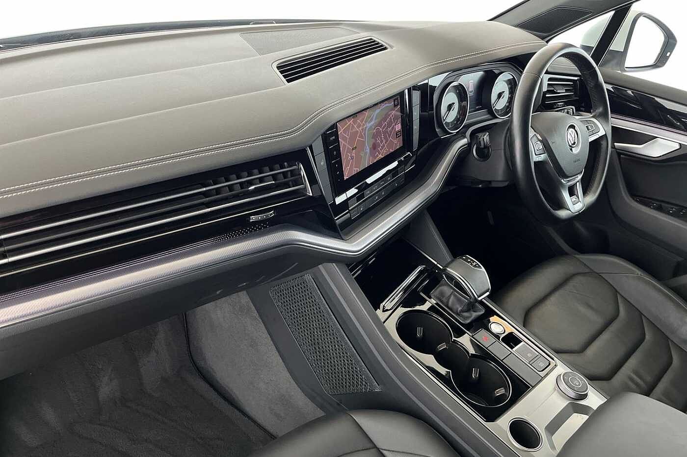 Volkswagen Touareg 3.0 TDI V6 R-Line SUV 5dr Diesel Tiptronic 4Motion Euro 6 (s/s) (286 ps)