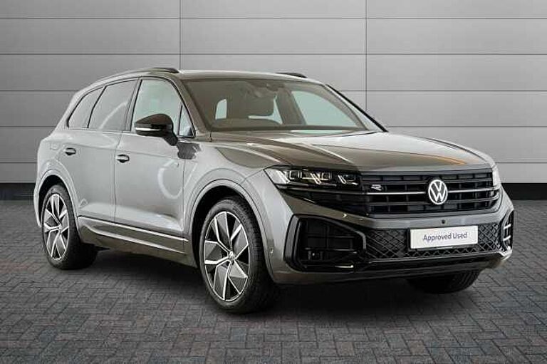 Volkswagen Touareg 3.0 TDI V6 Black Edition SUV 5dr Diesel Tiptronic 4Motion Euro 6 (s/s) (286 ps)
