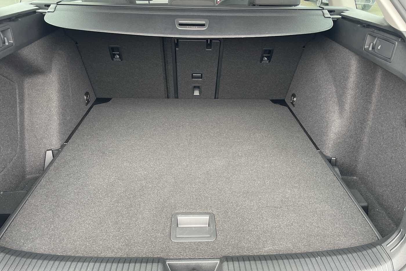 Volkswagen Golf 1.5 TSI Life 5dr