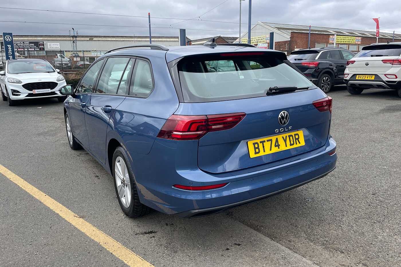 Volkswagen Golf 1.5 TSI Life 5dr