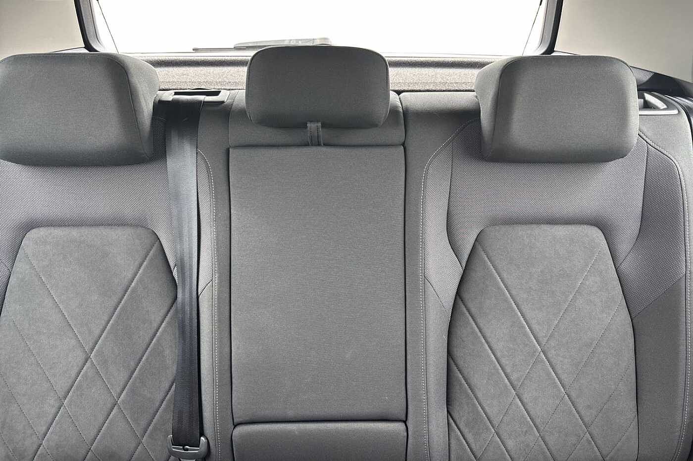 Volkswagen Golf MK8 Hatchback 5-Dr 1.5 TSI (130ps) Style EVO