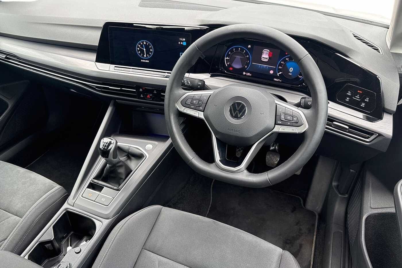 Volkswagen Golf MK8 Hatchback 5-Dr 1.5 TSI (130ps) Style EVO