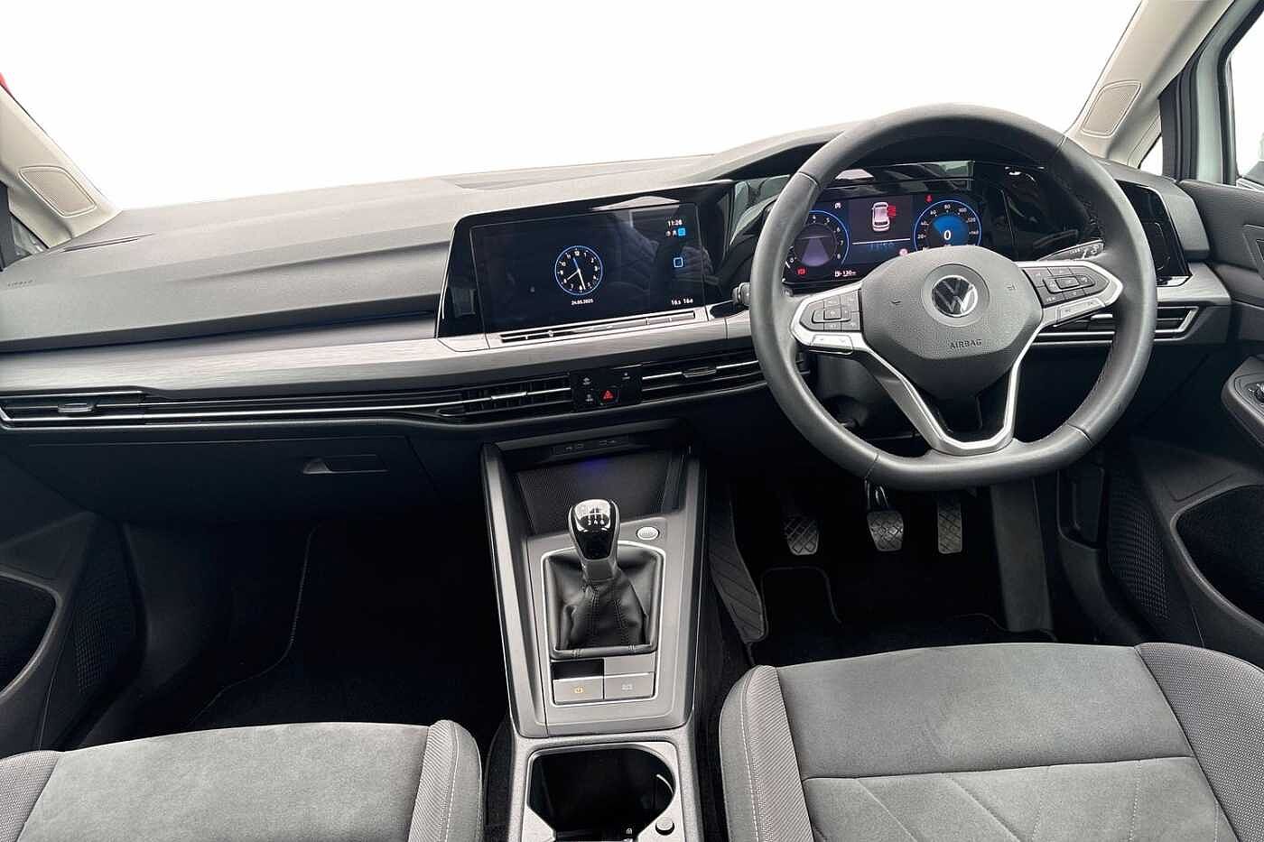 Volkswagen Golf MK8 Hatchback 5-Dr 1.5 TSI (130ps) Style EVO