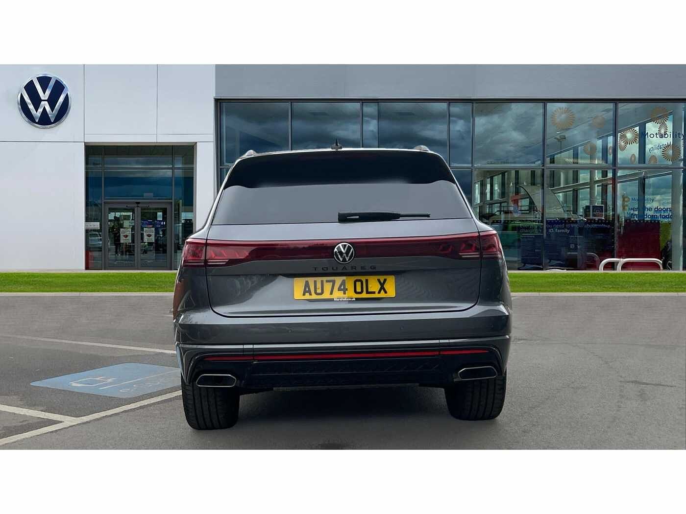 Volkswagen Touareg 3.0TDI (286ps) Black Edition 4Motion 5dr