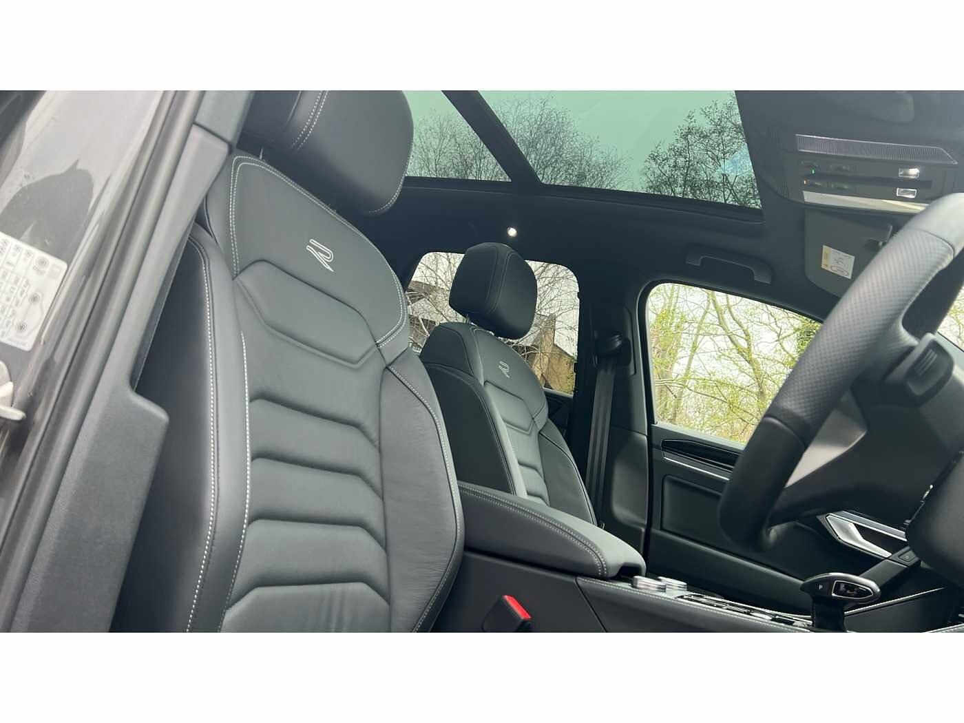 Volkswagen Touareg 3.0TDI (286ps) Black Edition 4Motion 5dr