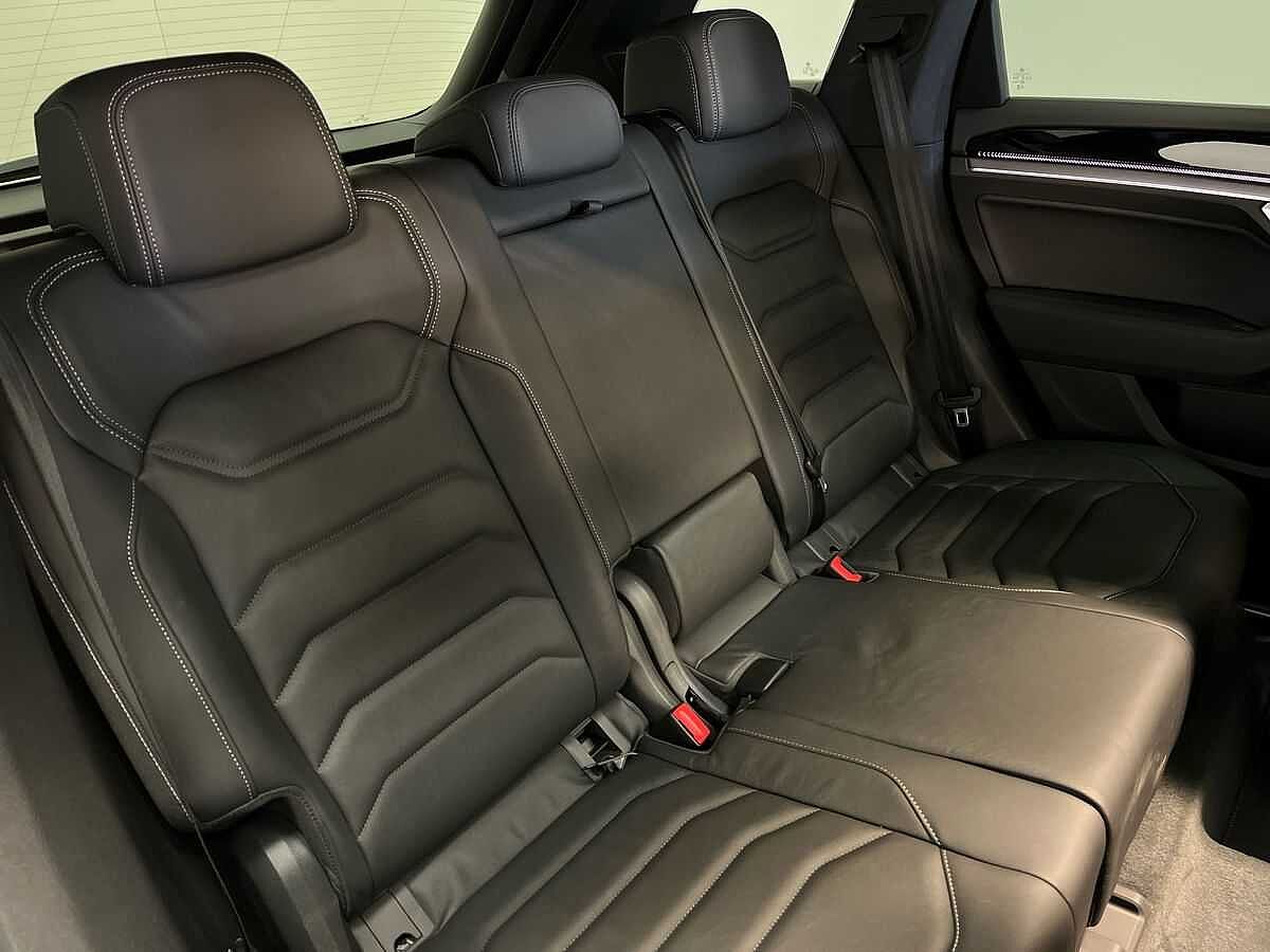 Volkswagen Touareg 3.0 V6 TDI 4Motion Black Edition 5Dr Tip Auto