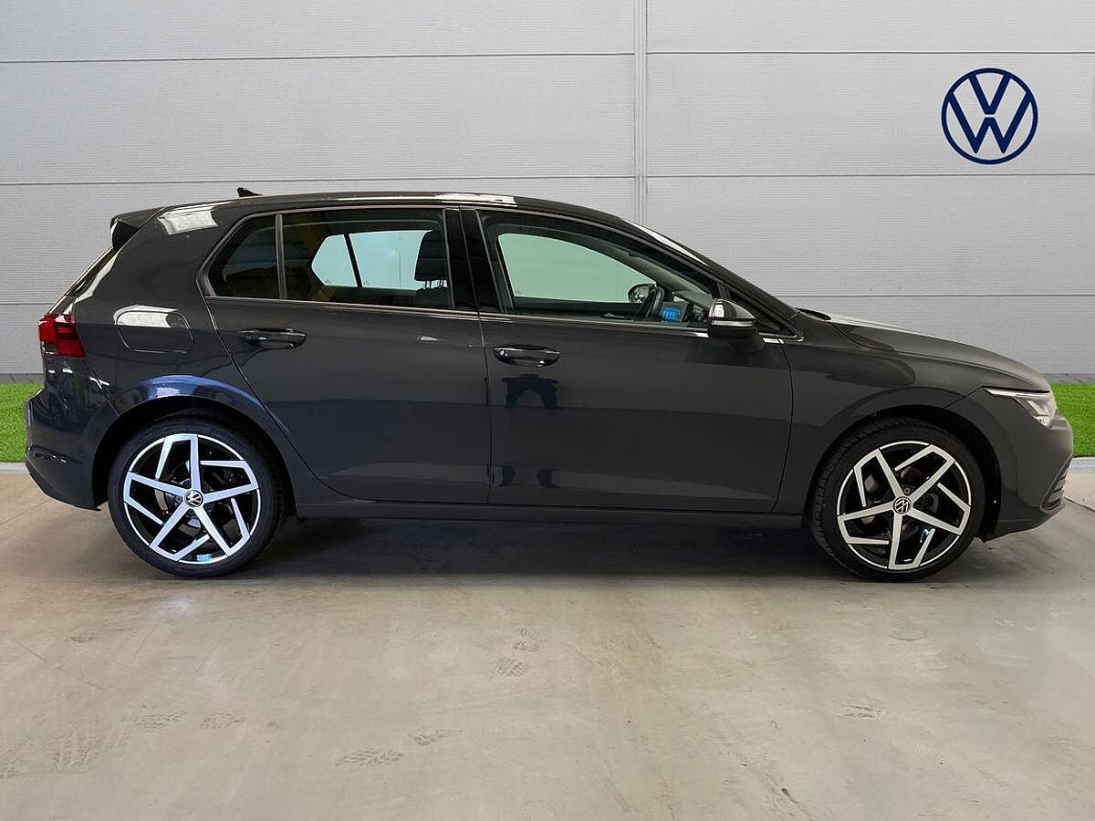 Volkswagen Golf 1.5 TSI Life 5Dr