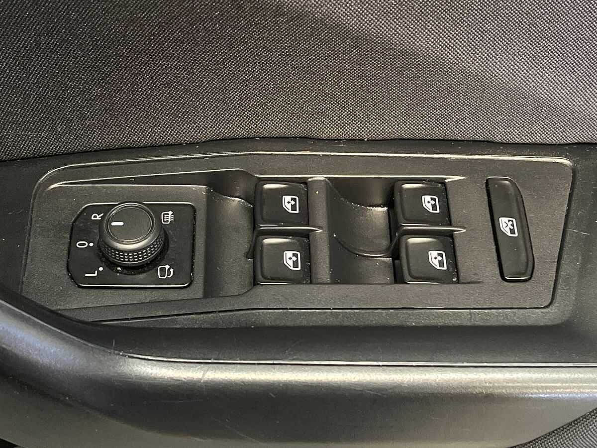 Volkswagen T-Roc 1.5 TSI Life 5Dr