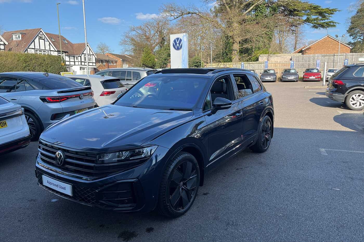 Volkswagen Touareg 3.0TDI (286ps) Black Edition 4Motion 5dr